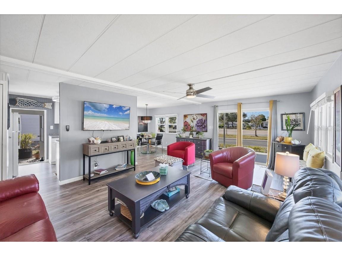 131 Oakwood Lane Sarasota FL 34237 A4671426 image9