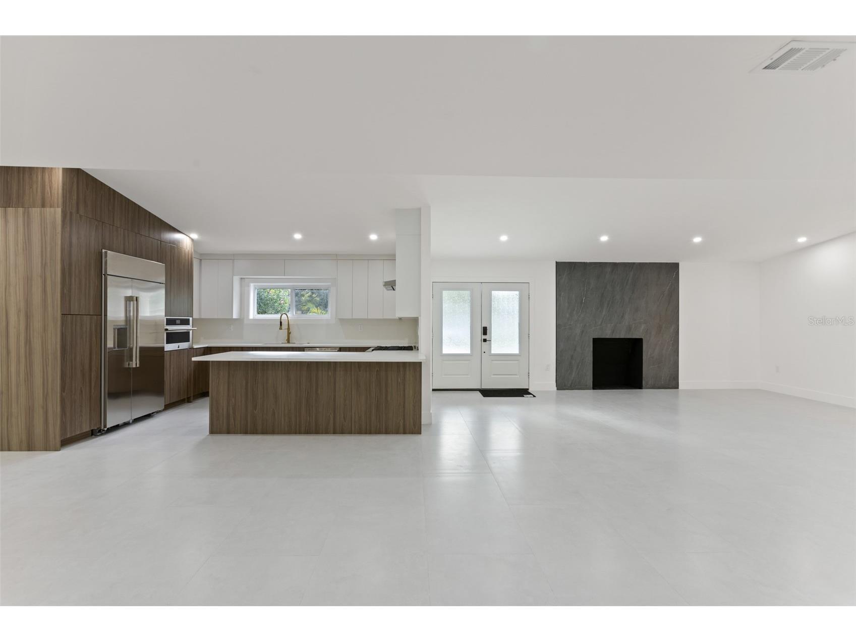 131 Toledo Way NE Saint Petersburg FL 33704 TB8466483 image12