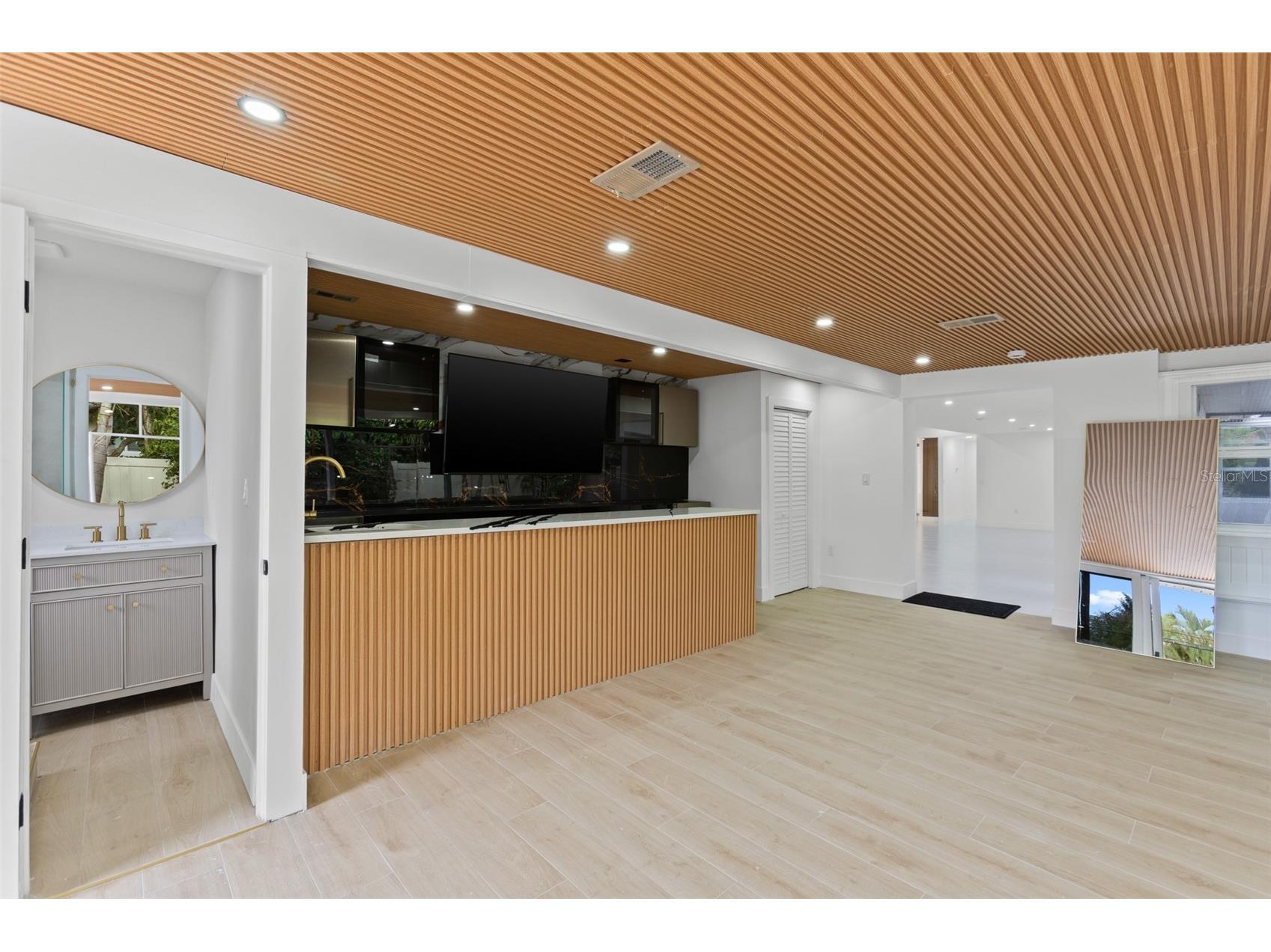 131 Toledo Way NE Saint Petersburg FL 33704 TB8466483 image14