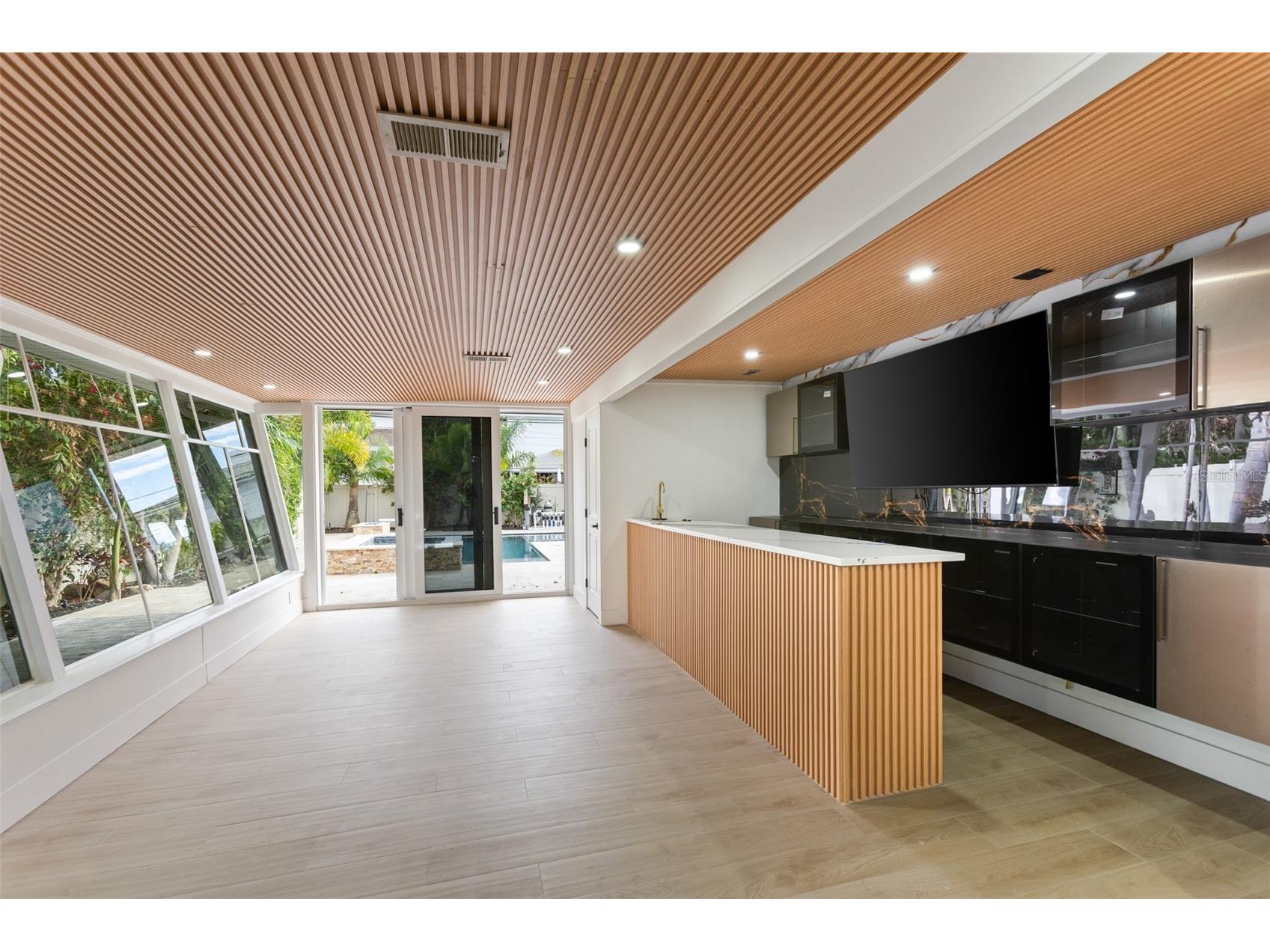 131 Toledo Way NE Saint Petersburg FL 33704 TB8466483 image17