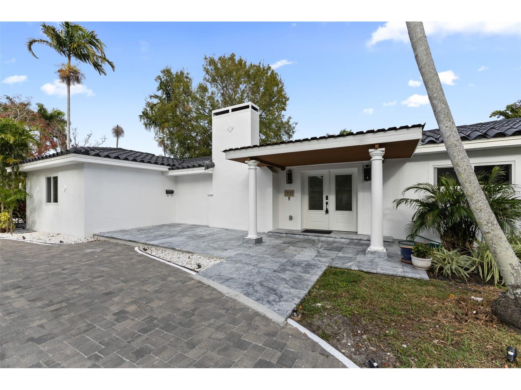 131 Toledo Way NE Saint Petersburg FL 33704 TB8466483 image2