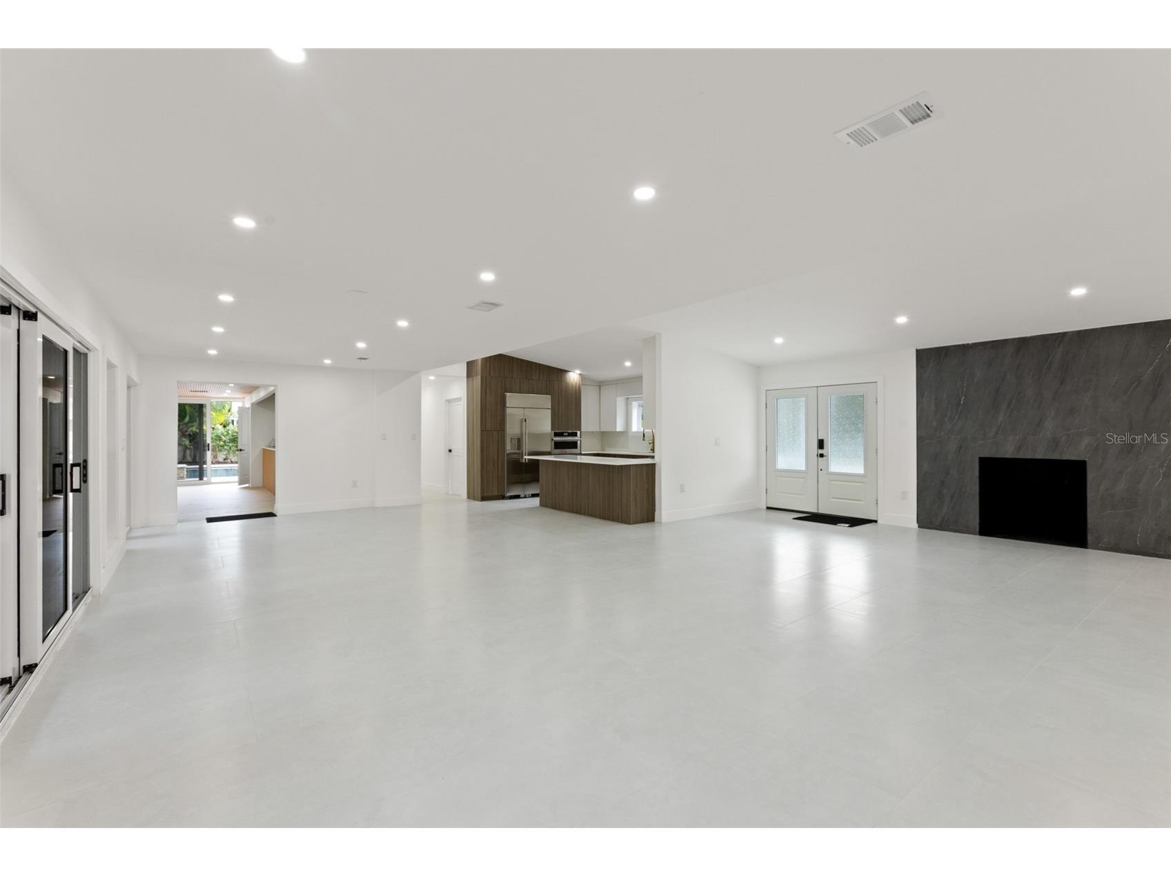 131 Toledo Way NE Saint Petersburg FL 33704 TB8466483 image23