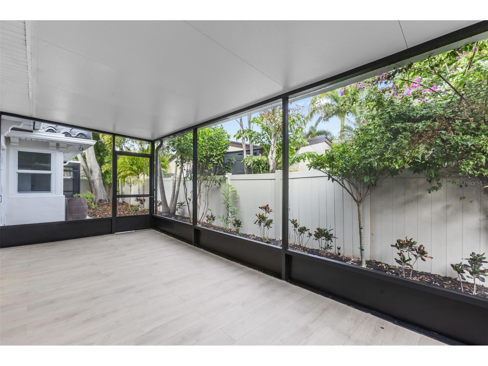 131 Toledo Way NE Saint Petersburg FL 33704 TB8466483 image26