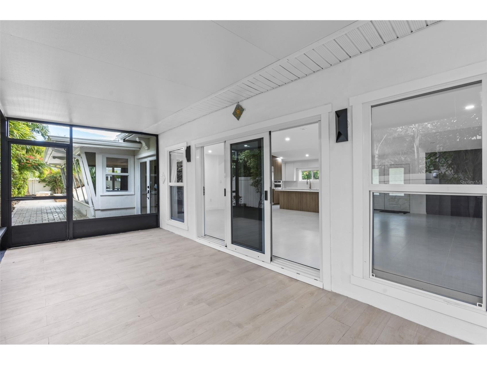 131 Toledo Way NE Saint Petersburg FL 33704 TB8466483 image27