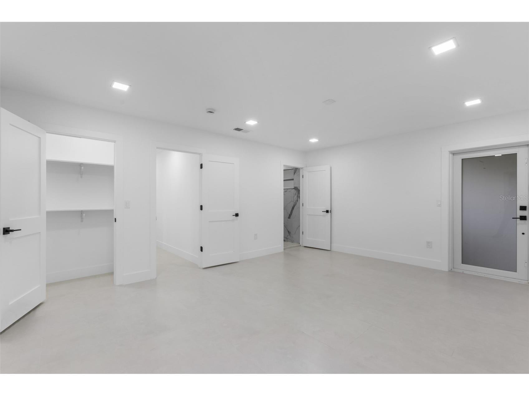 131 Toledo Way NE Saint Petersburg FL 33704 TB8466483 image32