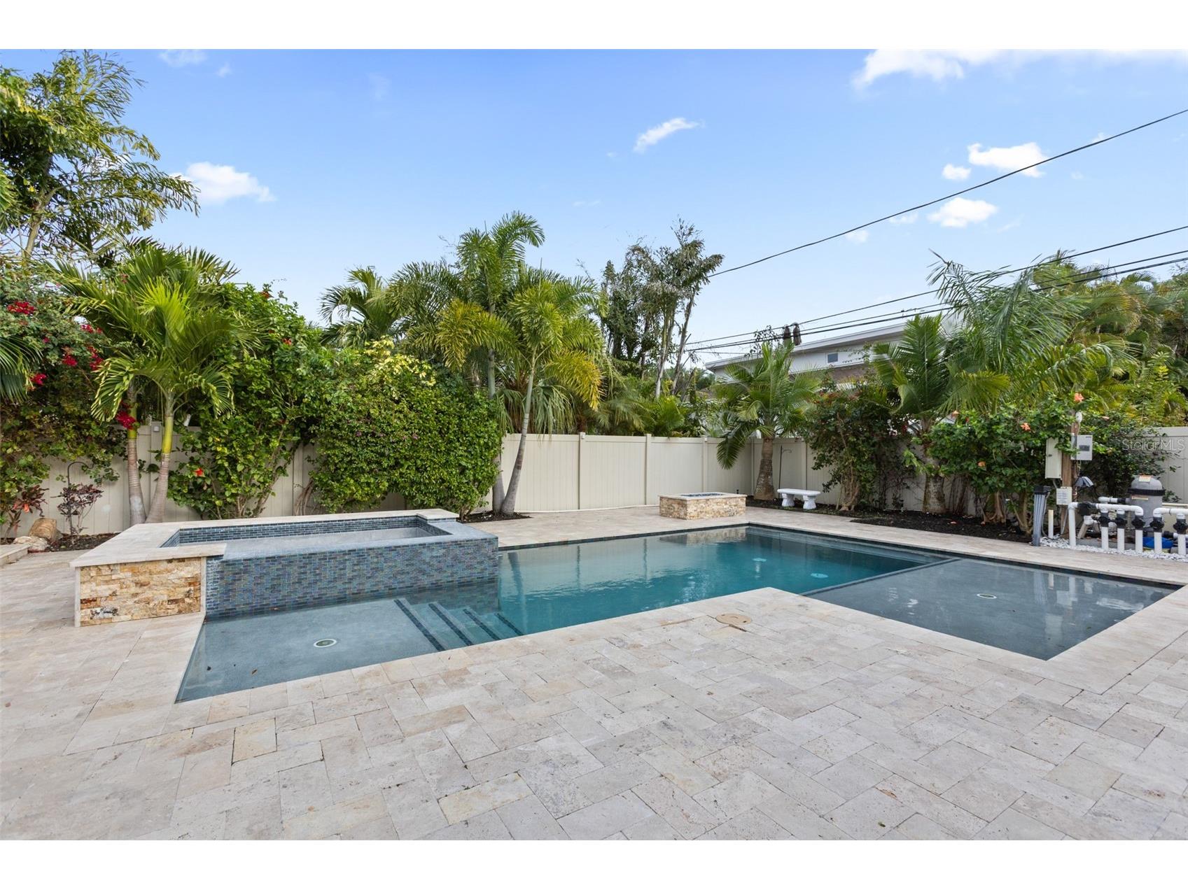 131 Toledo Way NE Saint Petersburg FL 33704 TB8466483 image5