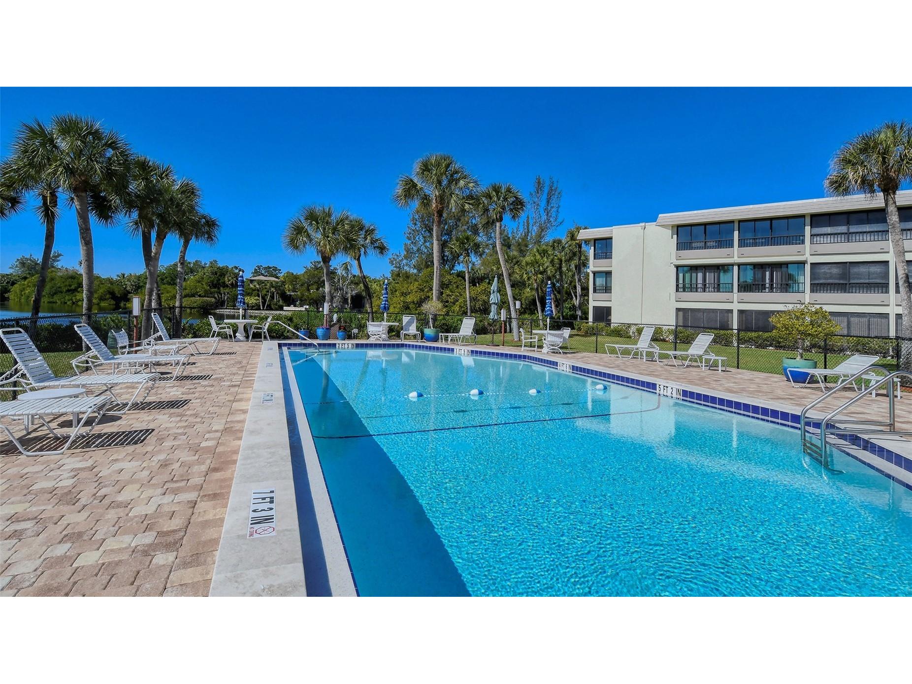131 Whispering Sands Circle #V33 Sarasota FL 34242 A4687180 image44