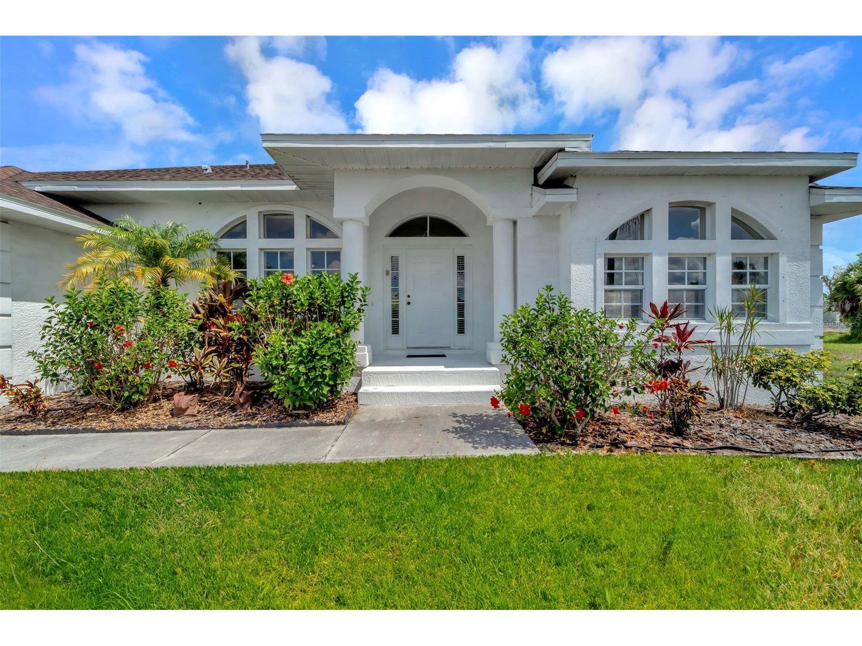 131 White Marsh Lane Rotonda West FL 33947 D6146910 image1