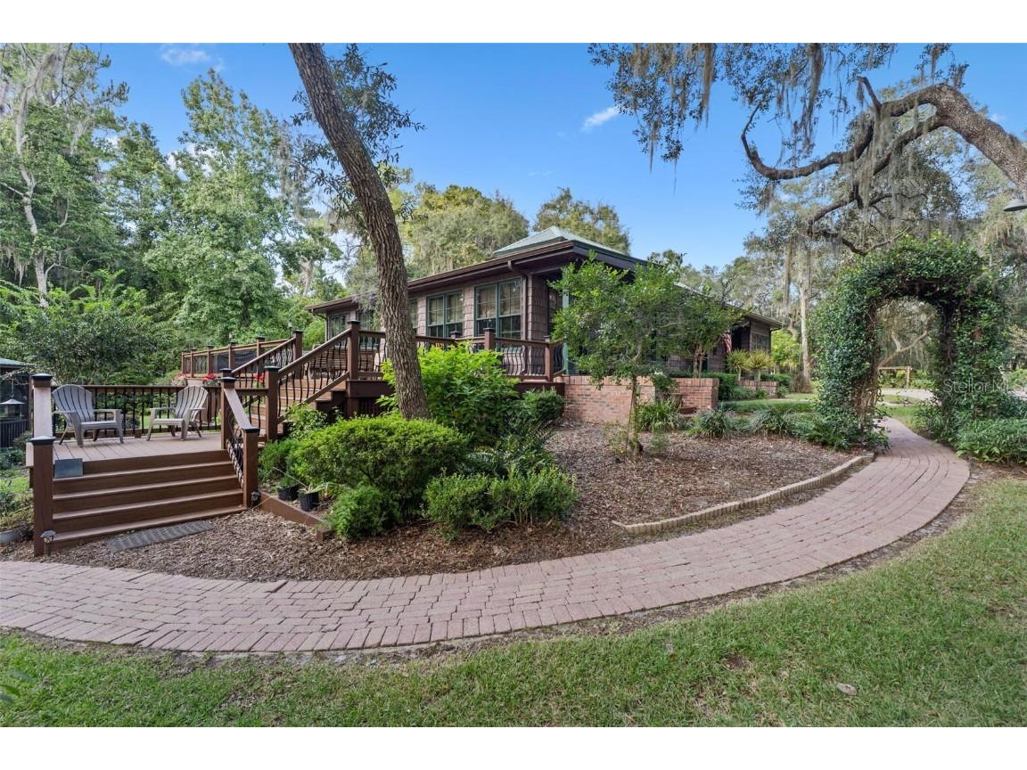 131 Whitney Street Satsuma FL 32189 - ST JOHNS RIVER V4945035 image2