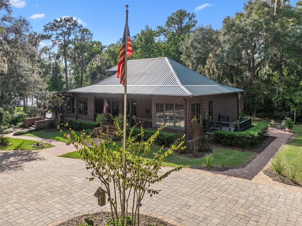 131 Whitney Street Satsuma FL 32189 - ST JOHNS RIVER V4945035 image8