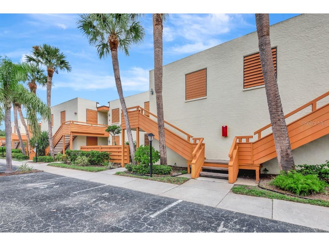 131 Wild Palm Drive Bradenton FL 34210 A4666425 image2