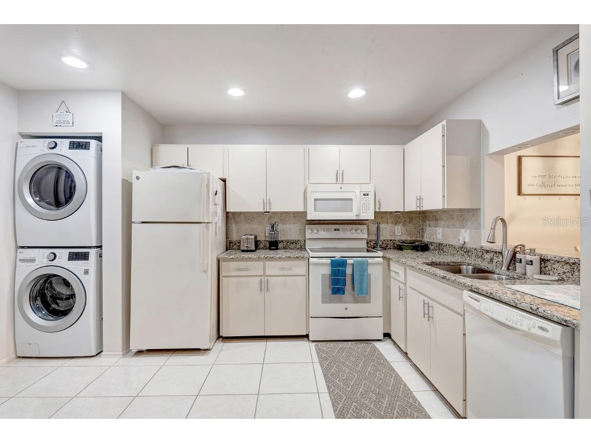 131 Wild Palm Drive Bradenton FL 34210 A4666425 image8