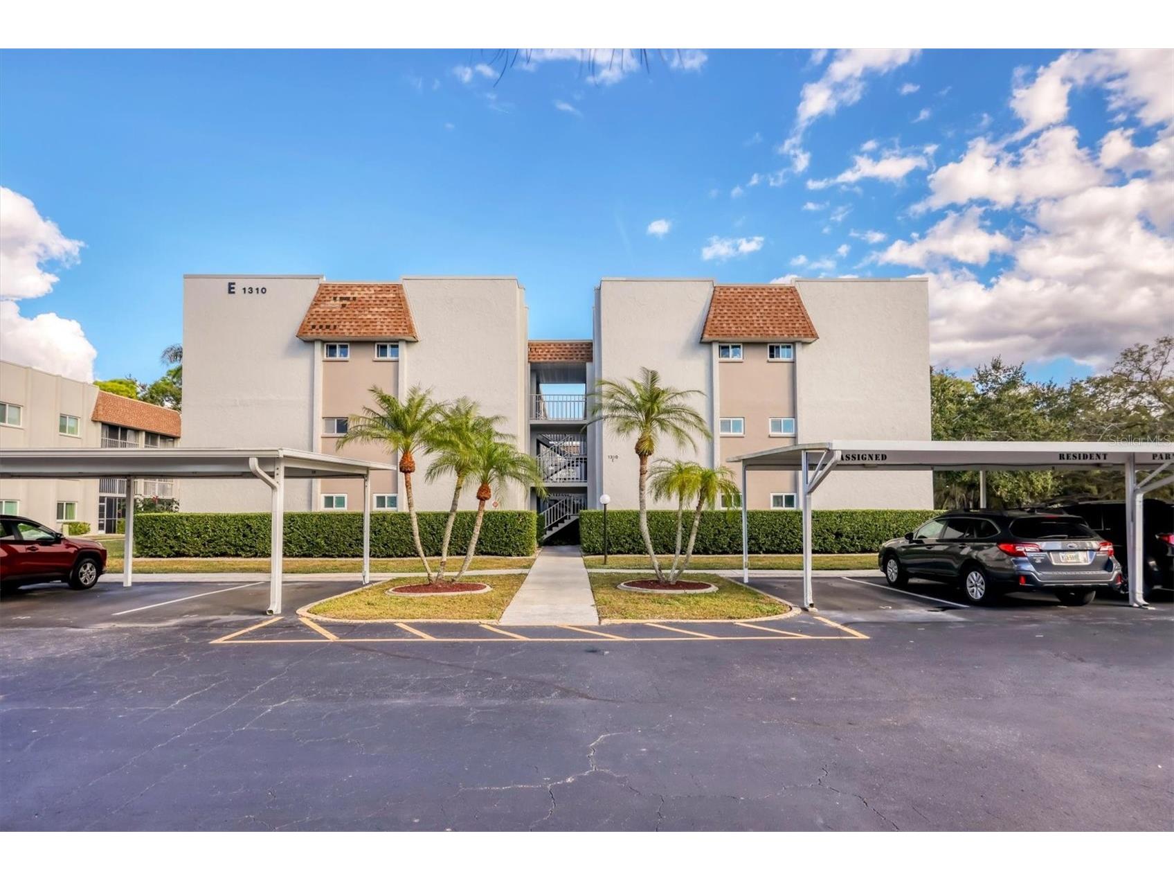 1310 Glen Oaks Drive E #285E Sarasota FL 34232 A4676932 image1