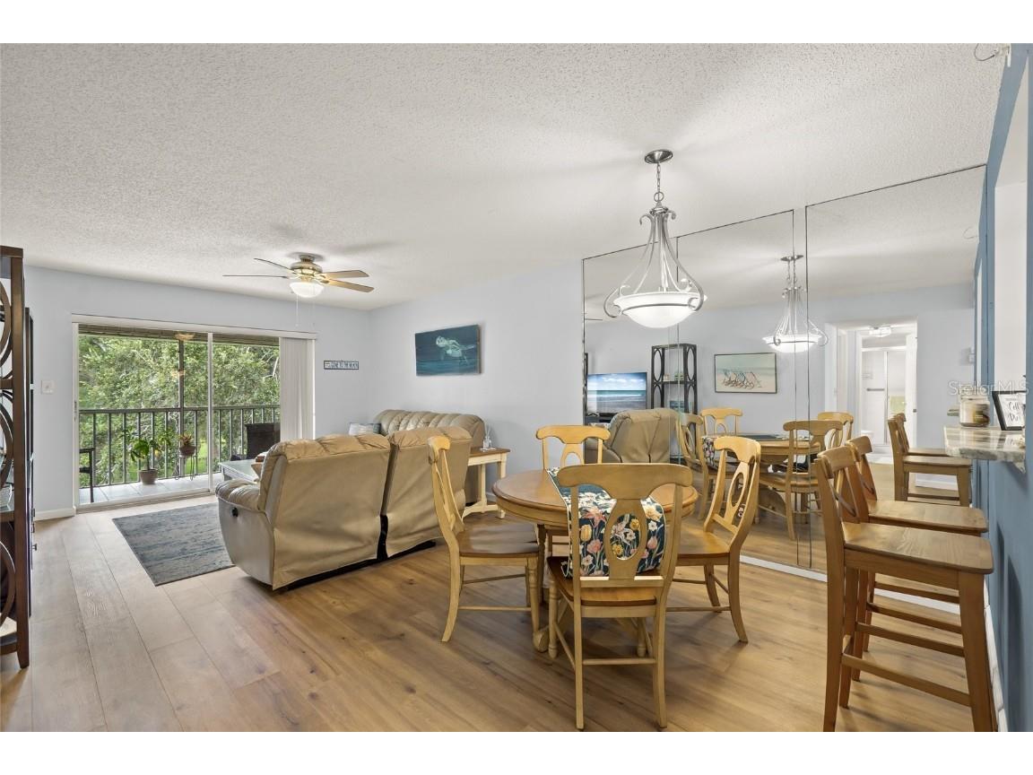 1310 Glen Oaks Drive E #391E Sarasota FL 34232 A4663532 image2