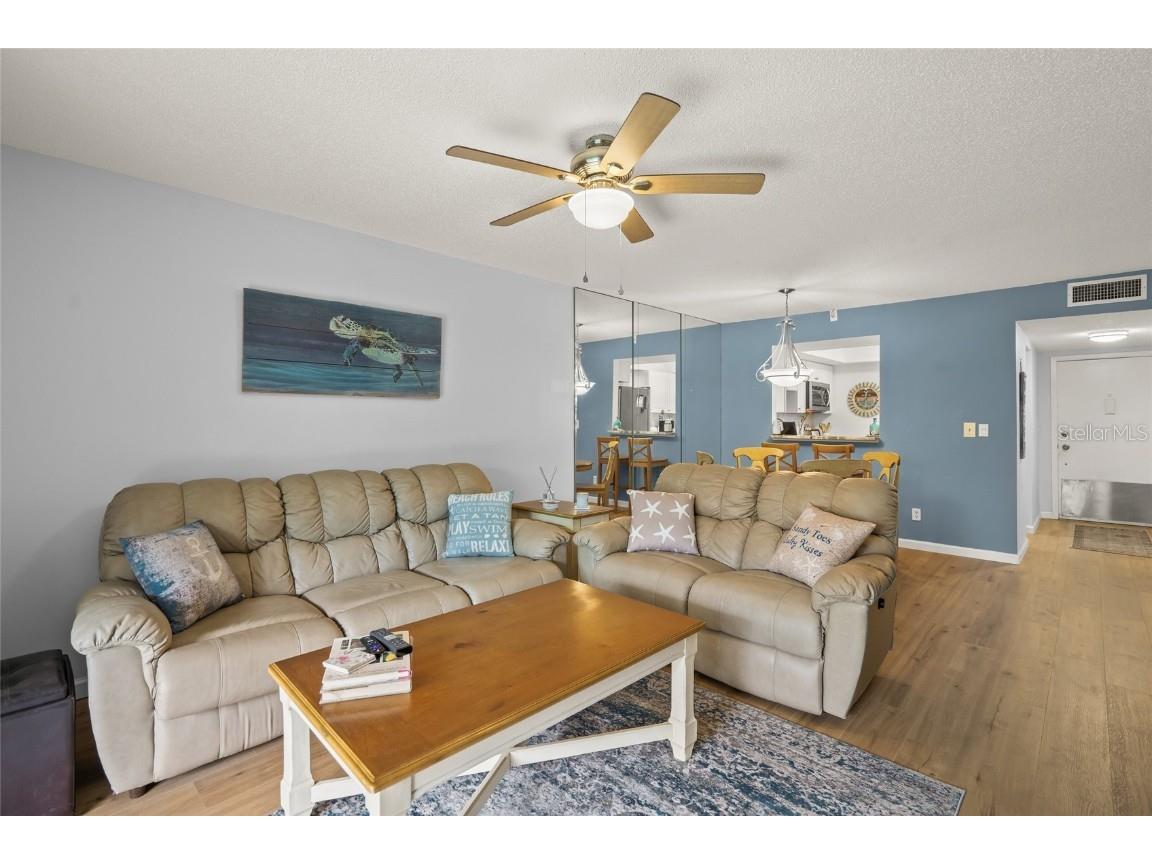 1310 Glen Oaks Drive E #391E Sarasota FL 34232 A4663532 image4