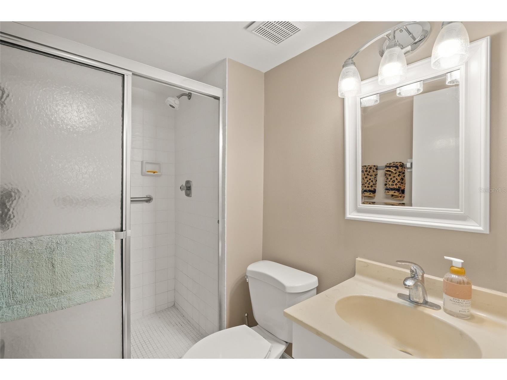 1310 Glen Oaks Drive E #391E Sarasota FL 34232 A4695717 image23