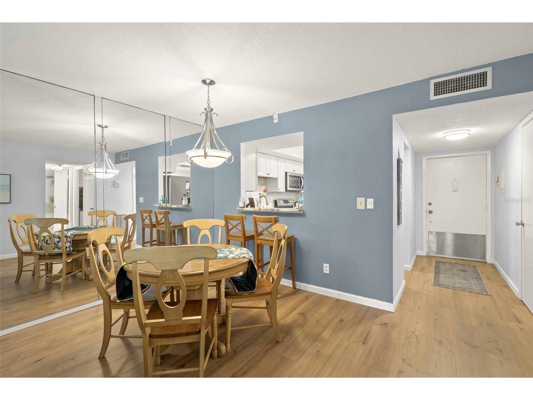 1310 Glen Oaks Drive E #391E Sarasota FL 34232 A4695717 image8