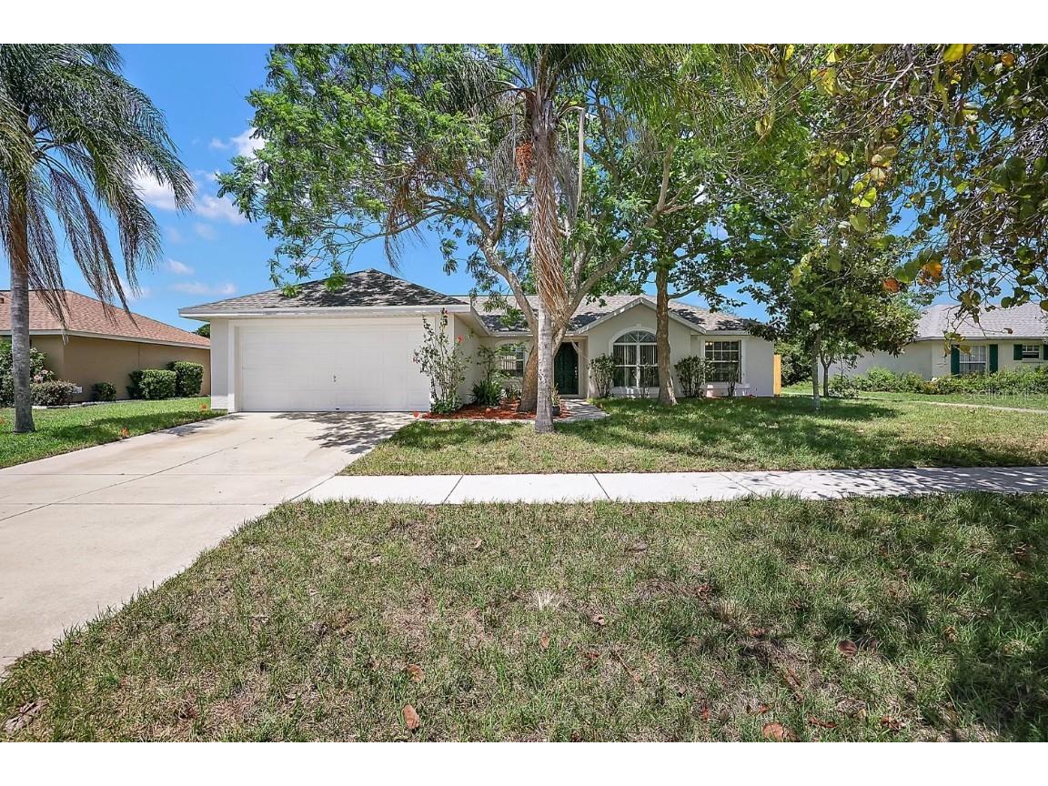 1310 Lake Idamere Boulevard Tavares FL 32778 G5069049 image1