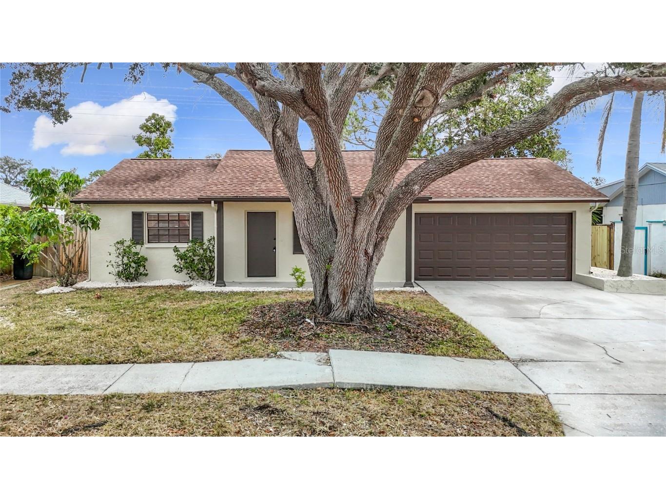 1310 Mandarin Drive Holiday FL 34691 W7870679 image1