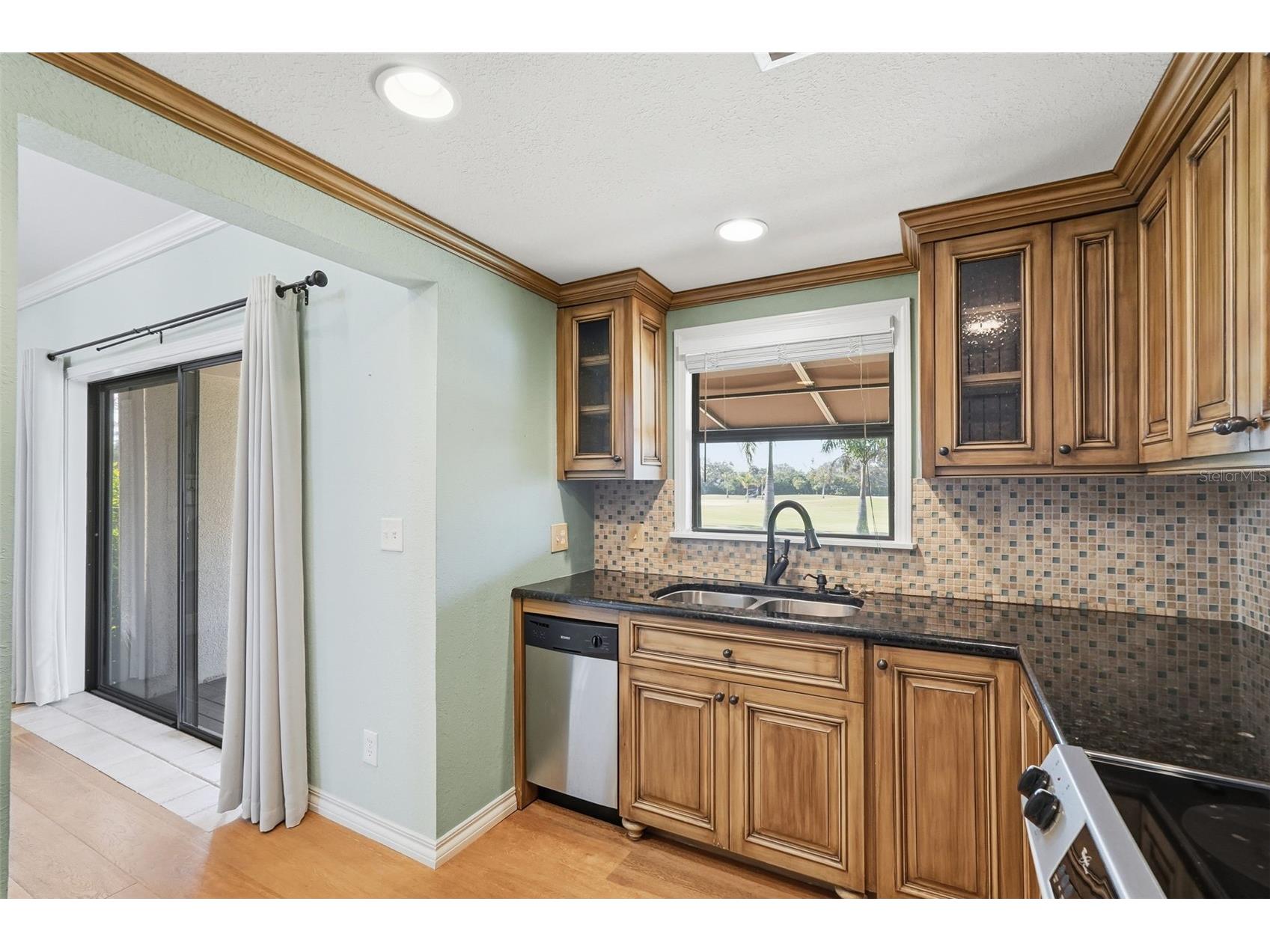 1310 Pelican Creek Crossing Saint Petersburg FL 33707 TB8469101 image12