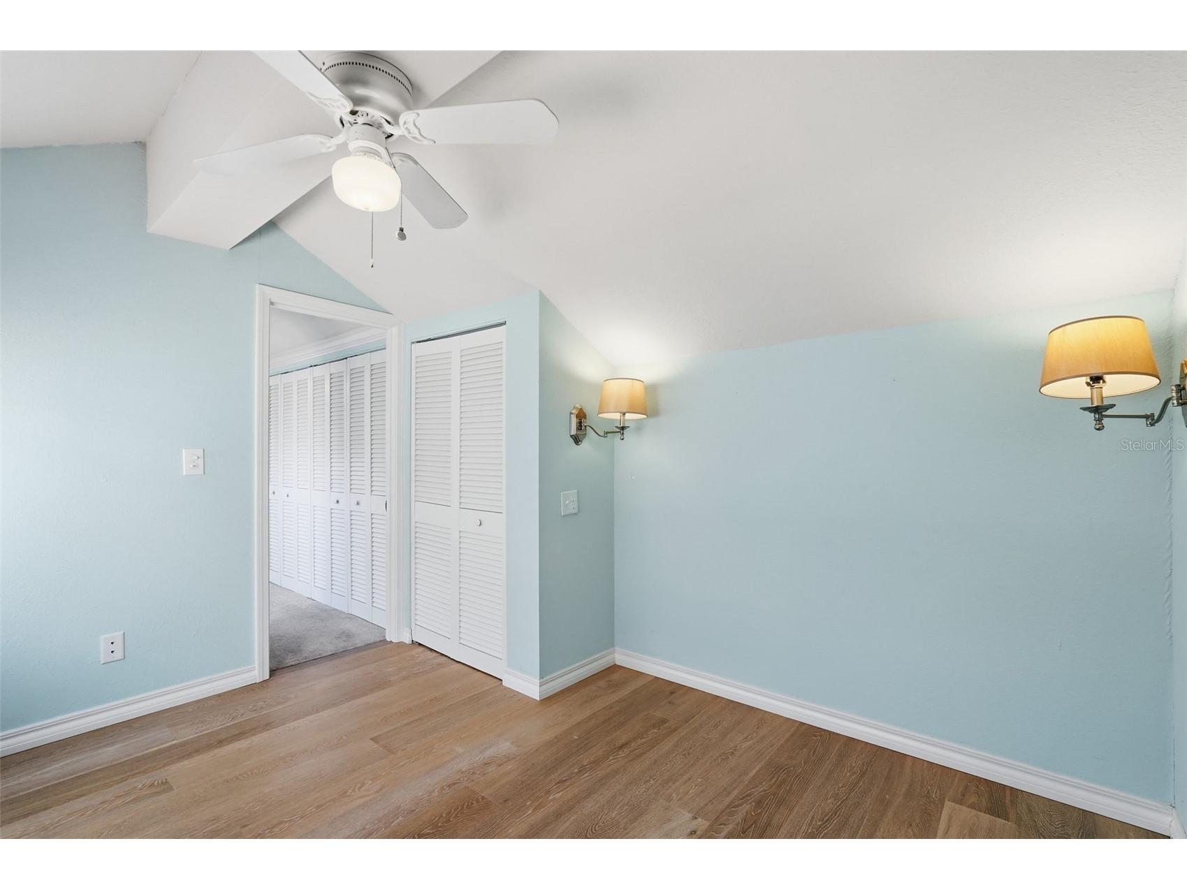 1310 Pelican Creek Crossing Saint Petersburg FL 33707 TB8469101 image22