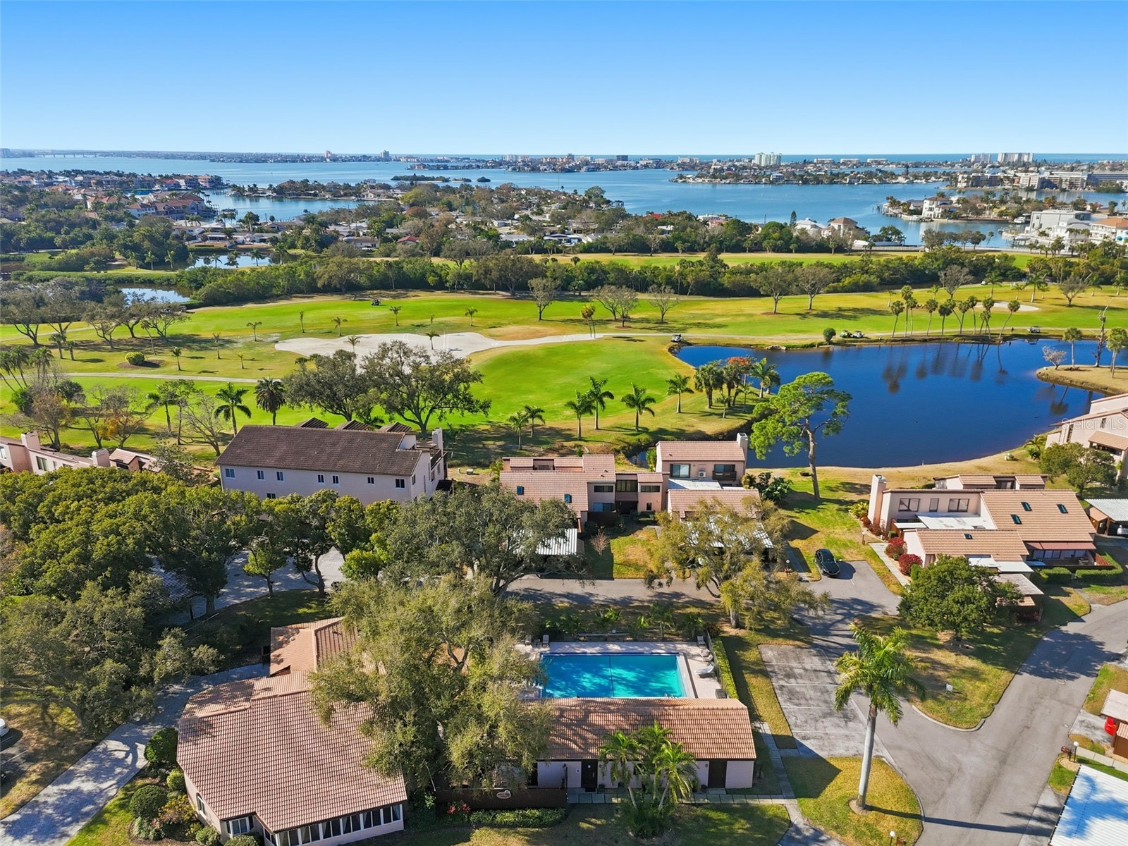 1310 Pelican Creek Crossing Saint Petersburg FL 33707 TB8469101 image37