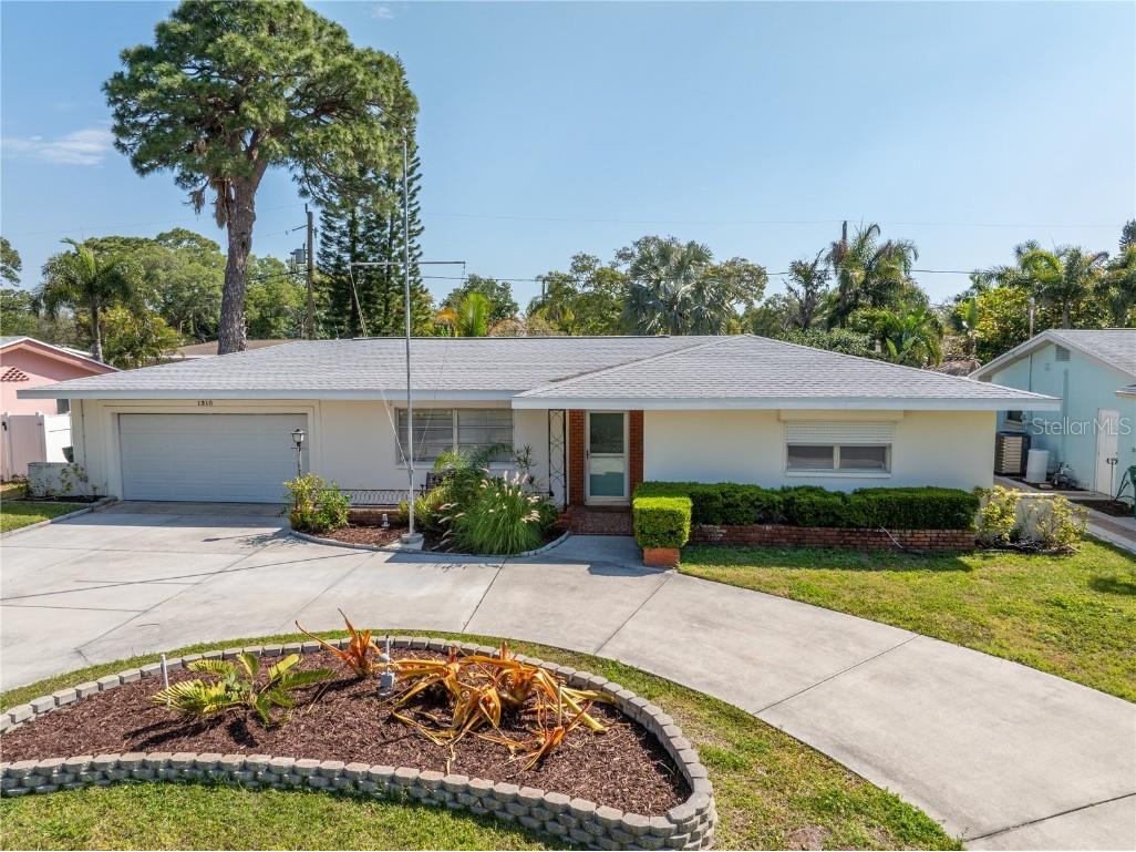 1310 Robin Road S Saint Petersburg FL 33707 U8234280 image1