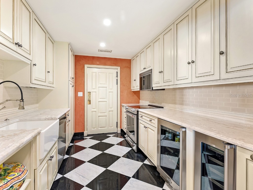 1310 S Lake Shore Drive Sarasota FL 34231 - LITTLE SARASOTA BAY A4673508 image28