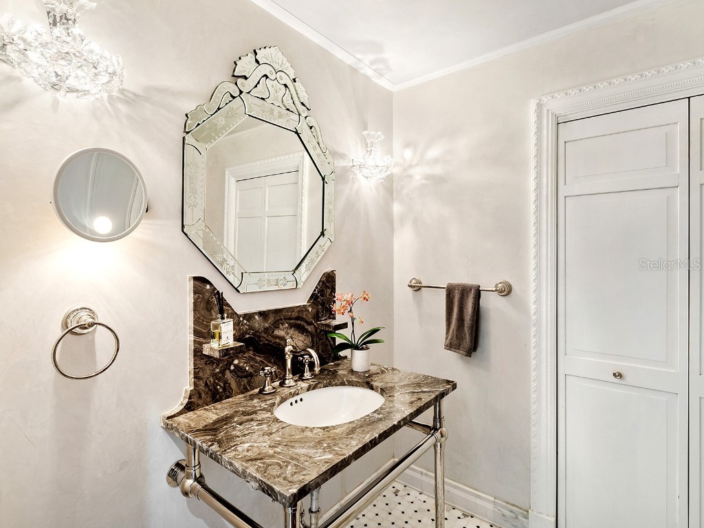 1310 S Lake Shore Drive Sarasota FL 34231 - LITTLE SARASOTA BAY A4673508 image29