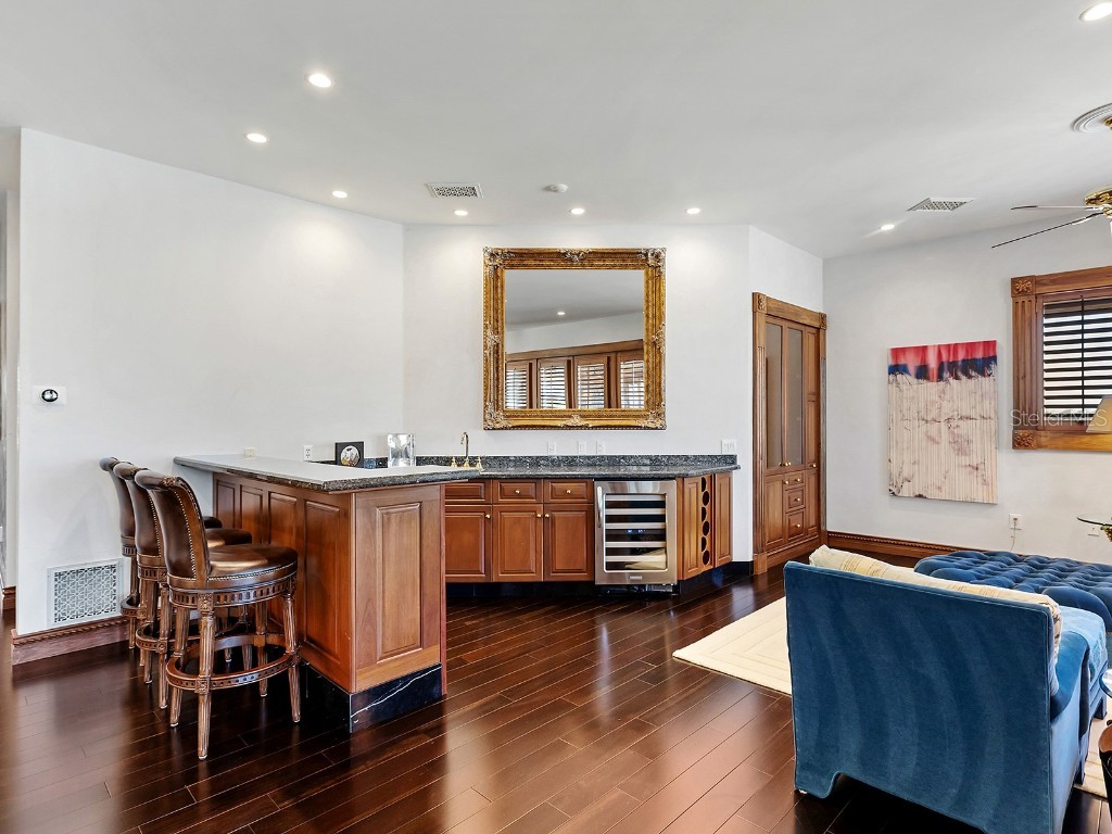 1310 S Lake Shore Drive Sarasota FL 34231 - LITTLE SARASOTA BAY A4673508 image47