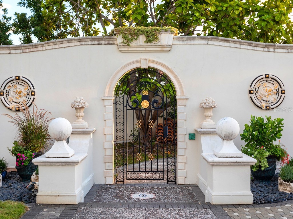 1310 S Lake Shore Drive Sarasota FL 34231 - LITTLE SARASOTA BAY A4673508 image58