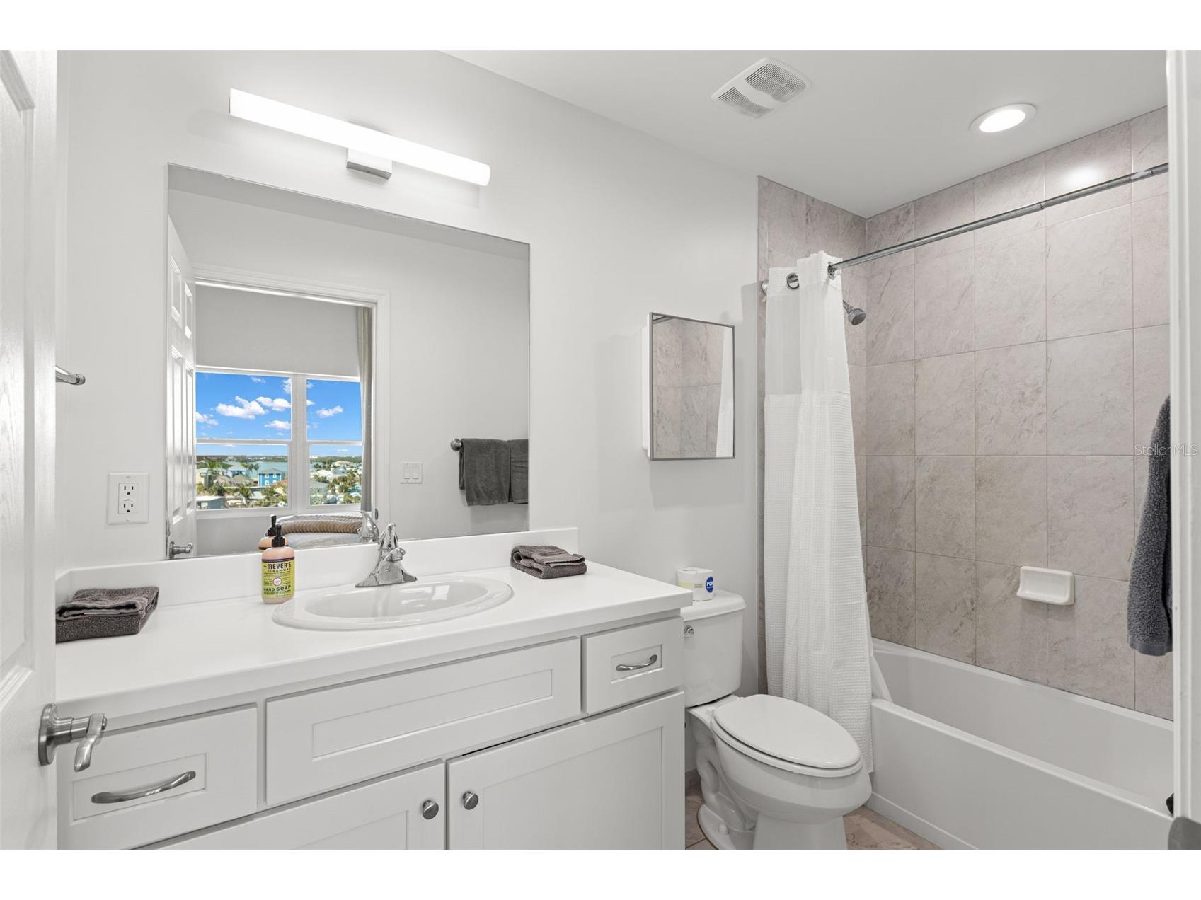 13101 Gulf Boulevard #1605 Madeira Beach FL 33708 - INTRACOASTAL WATERWAY TB8495695 image23