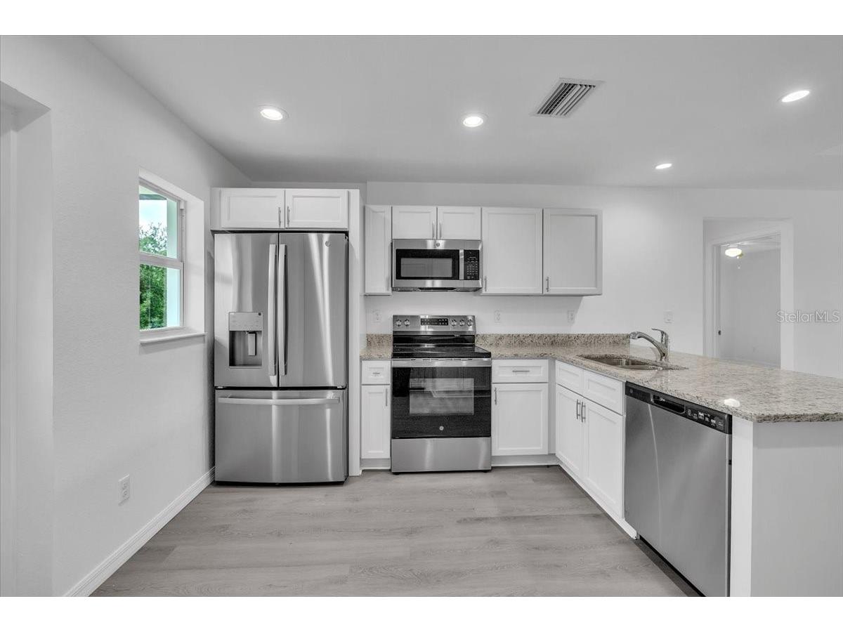 13101 San Benito Drive Punta Gorda FL 33955 C7522918 image2