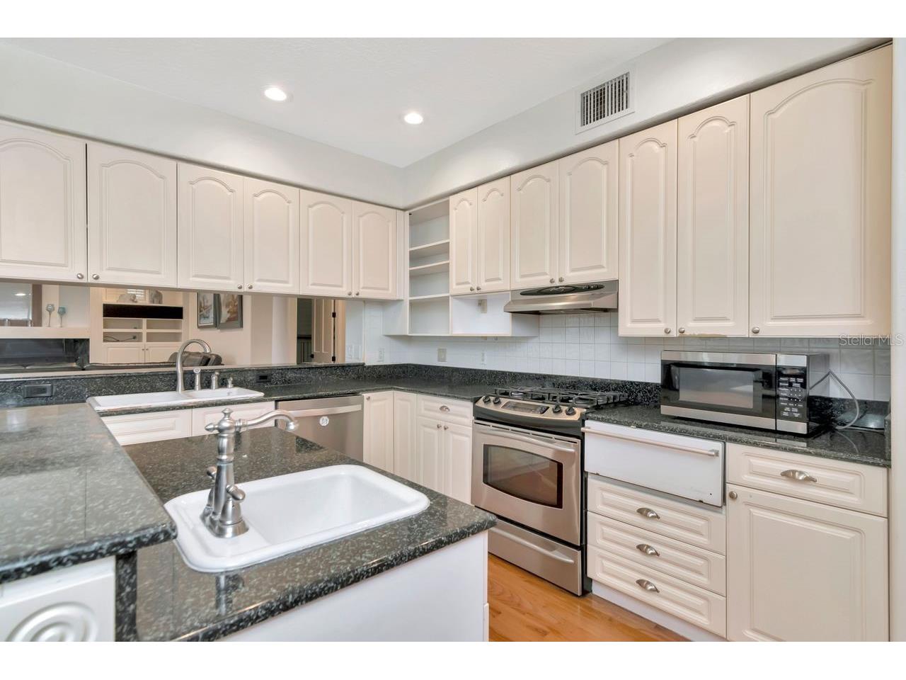 13104 Greengage Lane Tampa FL 33612 TB8472688 image19