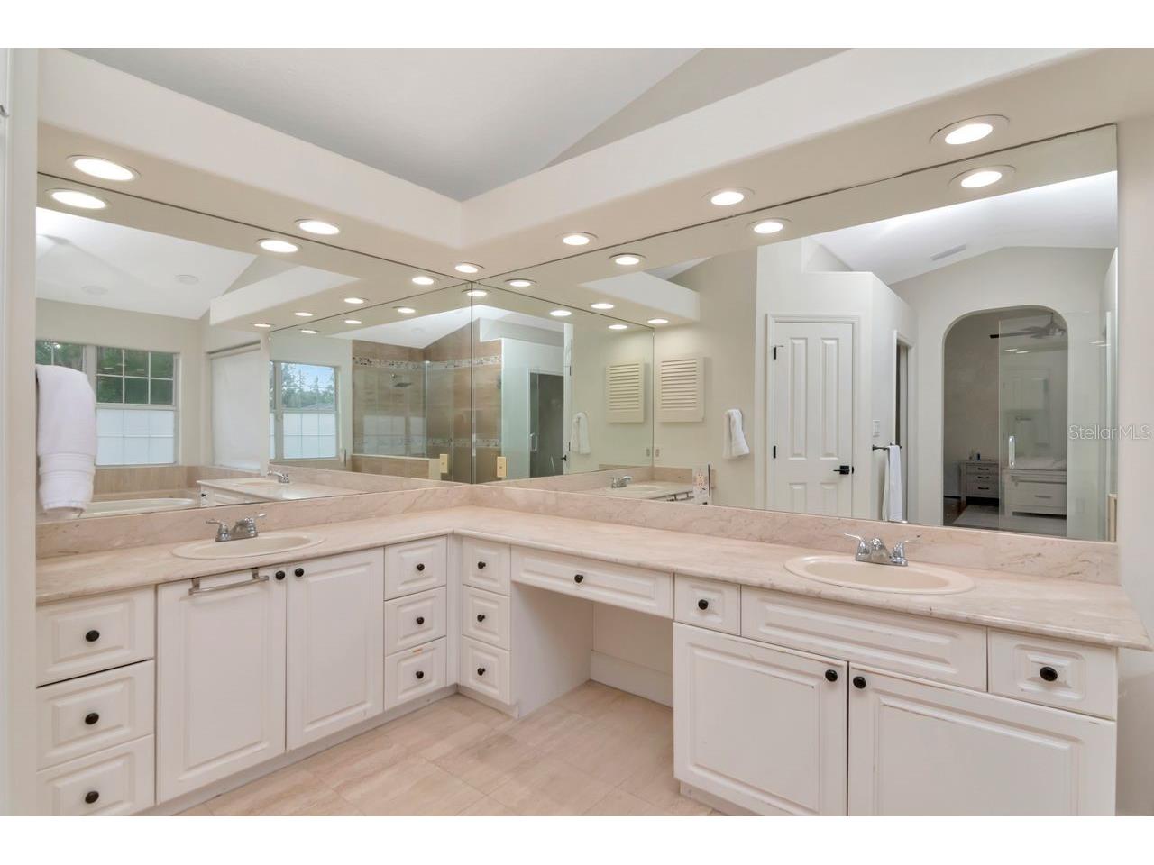 13104 Greengage Lane Tampa FL 33612 TB8472688 image24