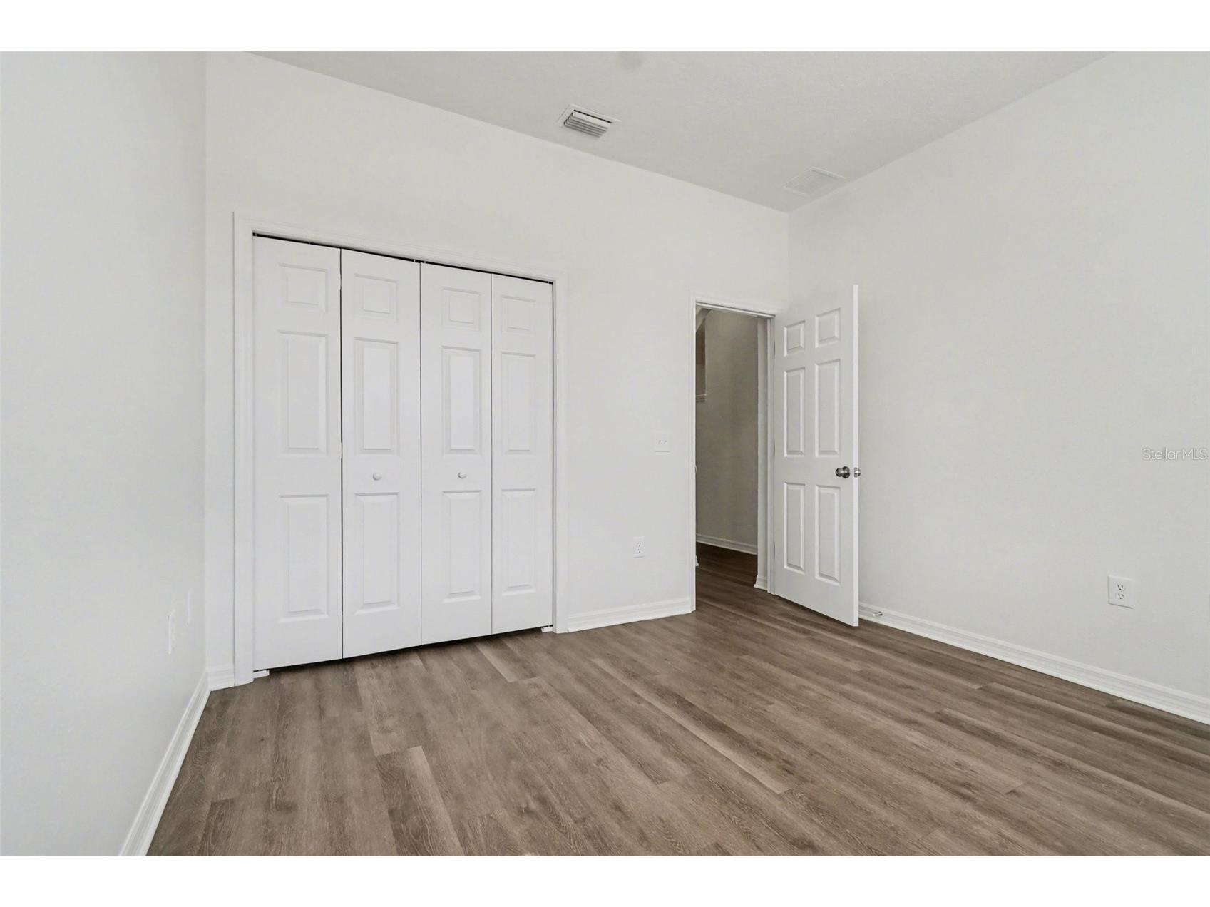 13107 Glenview Lane Grand Island FL 32735 O6381605 image13