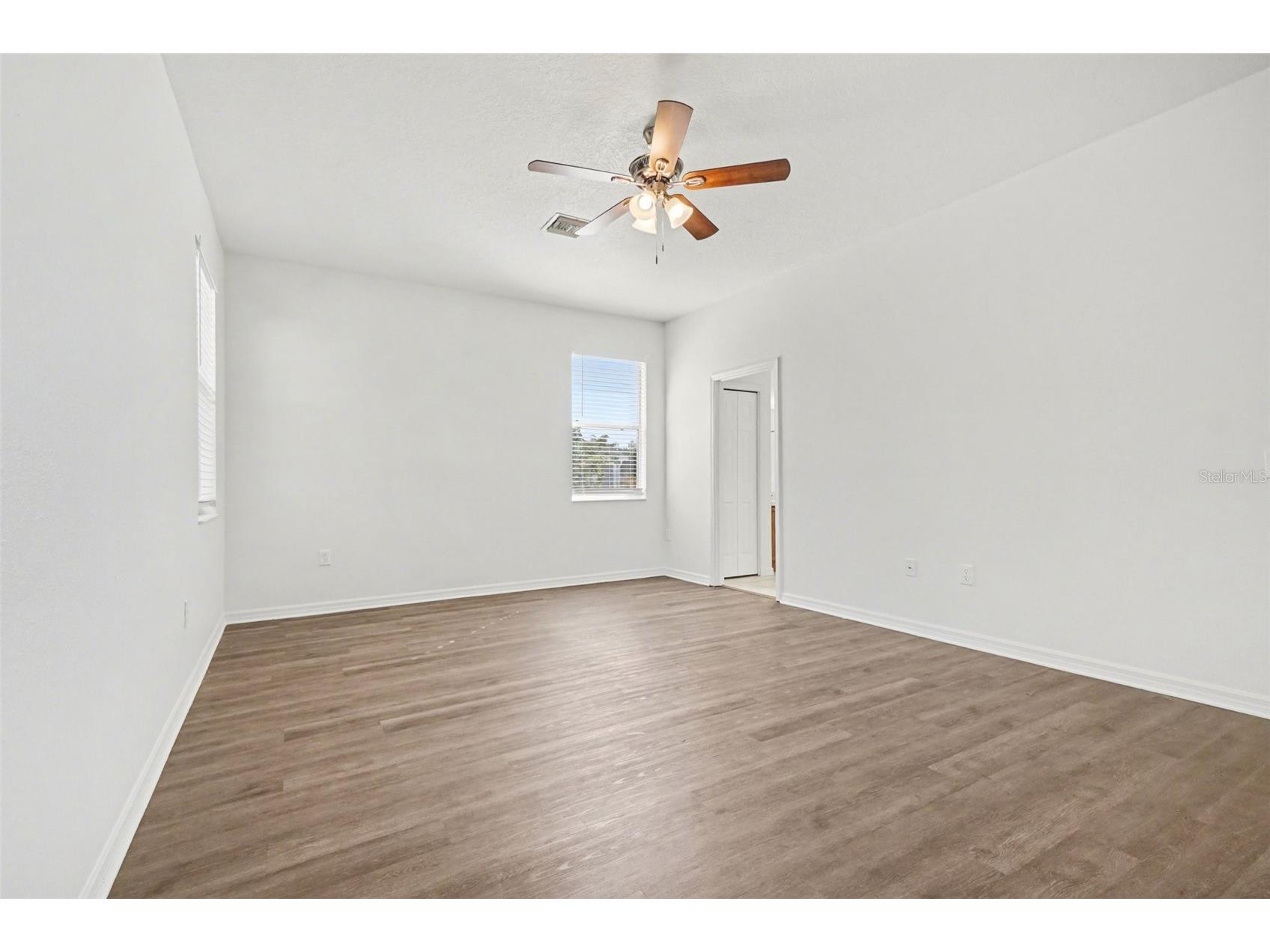 13107 Glenview Lane Grand Island FL 32735 O6381605 image15