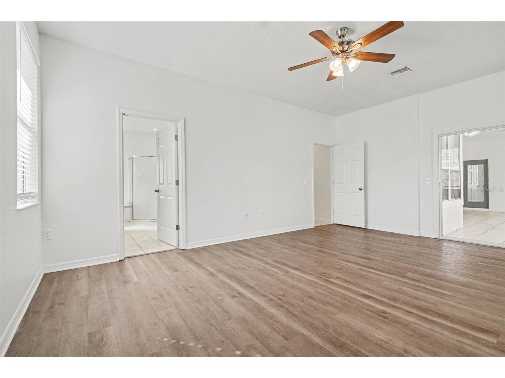 13107 Glenview Lane Grand Island FL 32735 O6381605 image16