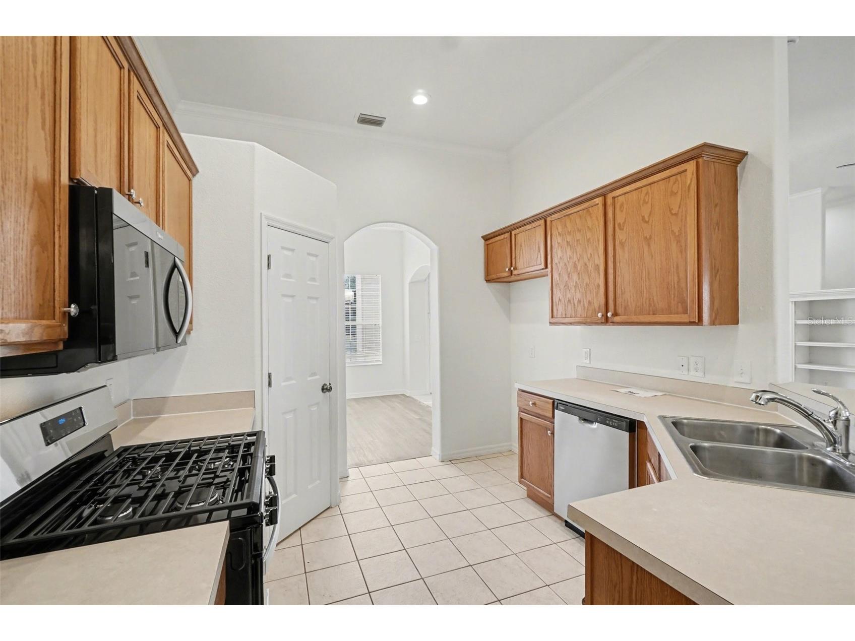 13107 Glenview Lane Grand Island FL 32735 O6381605 image9