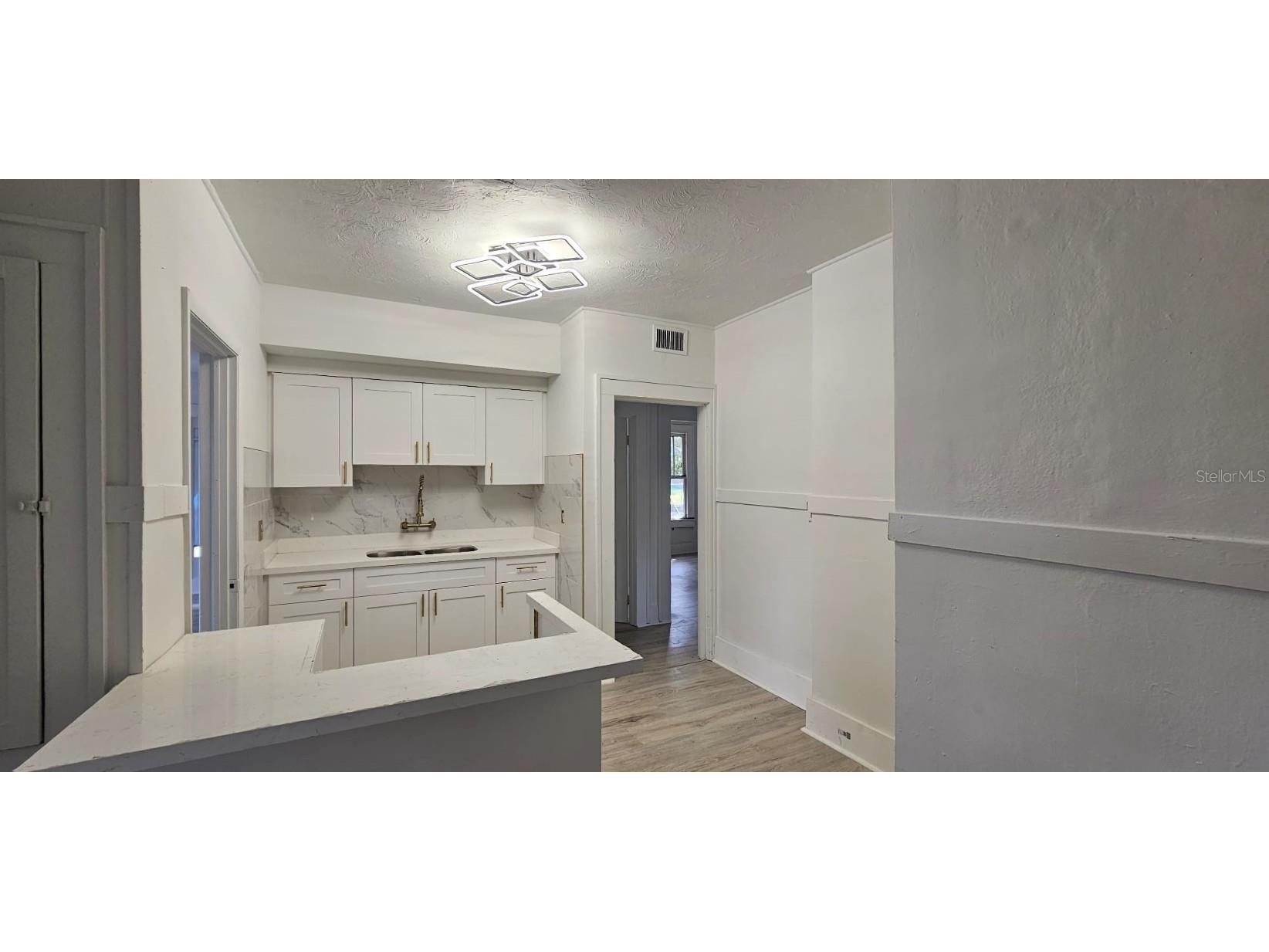 1311 11th Avenue S Saint Petersburg FL 33705 O6357903 image35