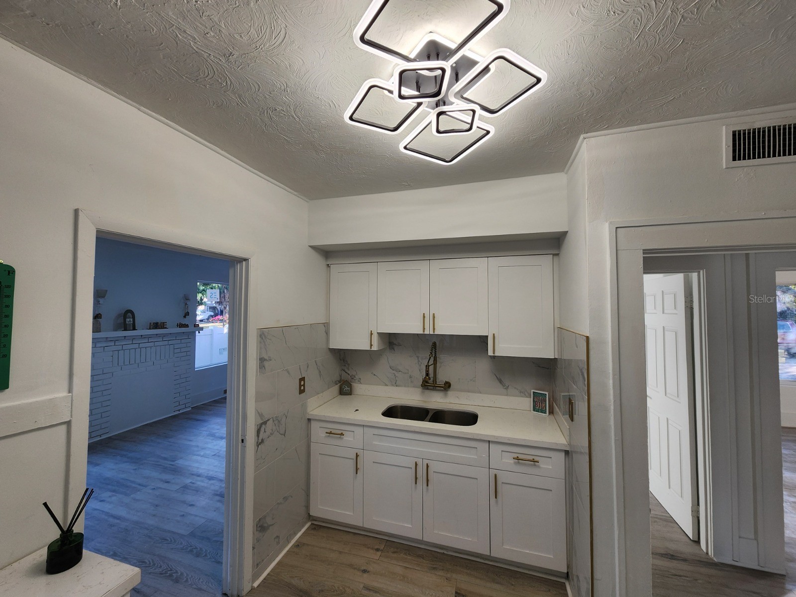 1311 11th Avenue S Saint Petersburg FL 33705 O6381499 image27