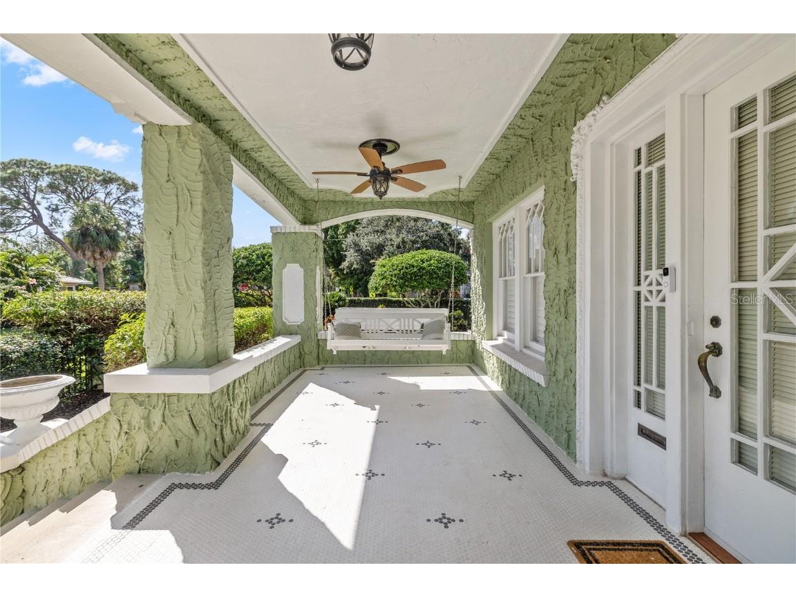 1311 Beach Drive NE Saint Petersburg FL 33701 TB8437792 image18