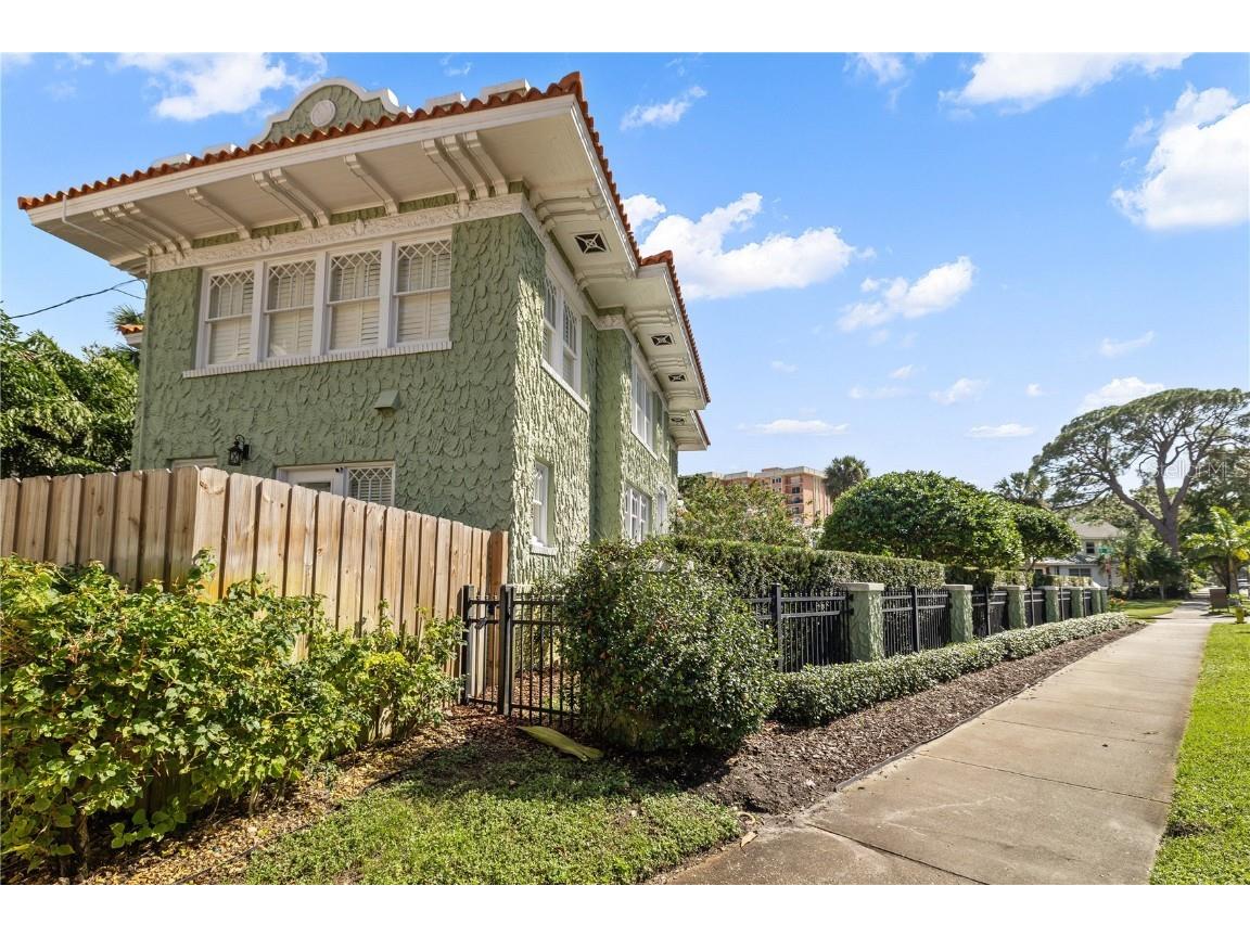 1311 Beach Drive NE Saint Petersburg FL 33701 TB8437792 image21