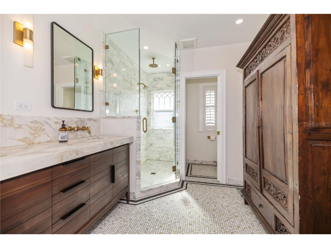 1311 Beach Drive NE Saint Petersburg FL 33701 TB8437792 image23