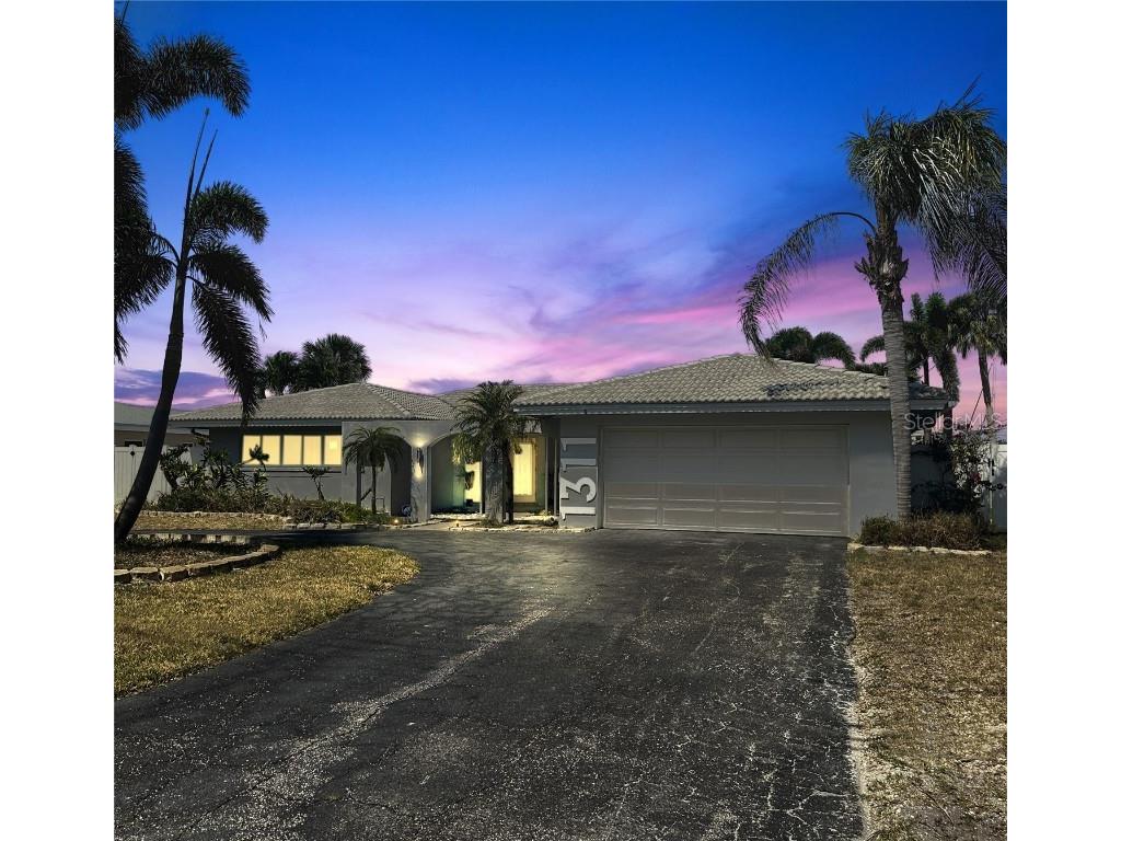 1311 Sea Gull Drive S Saint Petersburg FL 33707 - TAMPA BAY TB8377934 image1