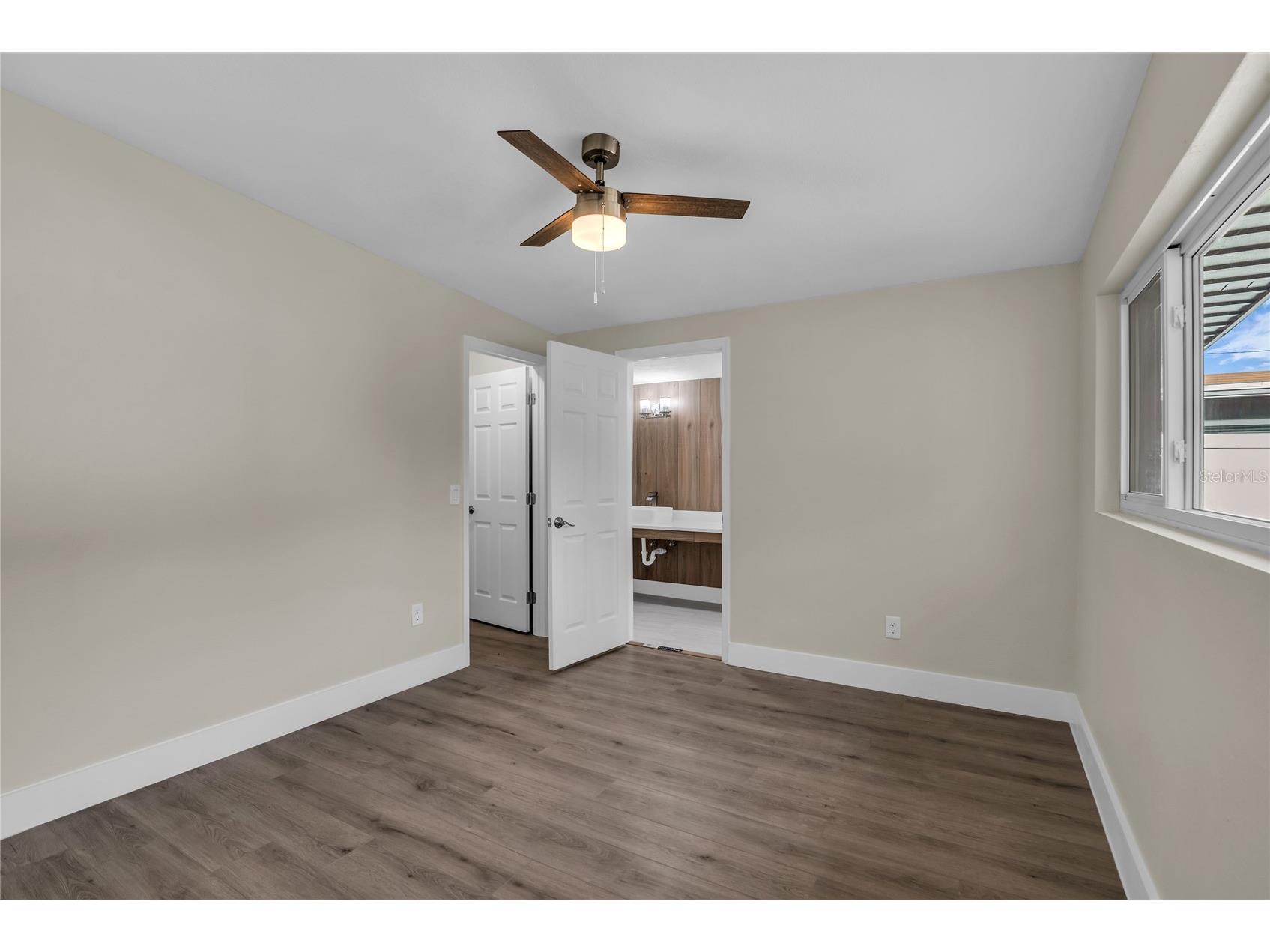 1311 Silverstone Avenue Orlando FL 32806 O6371705 image14