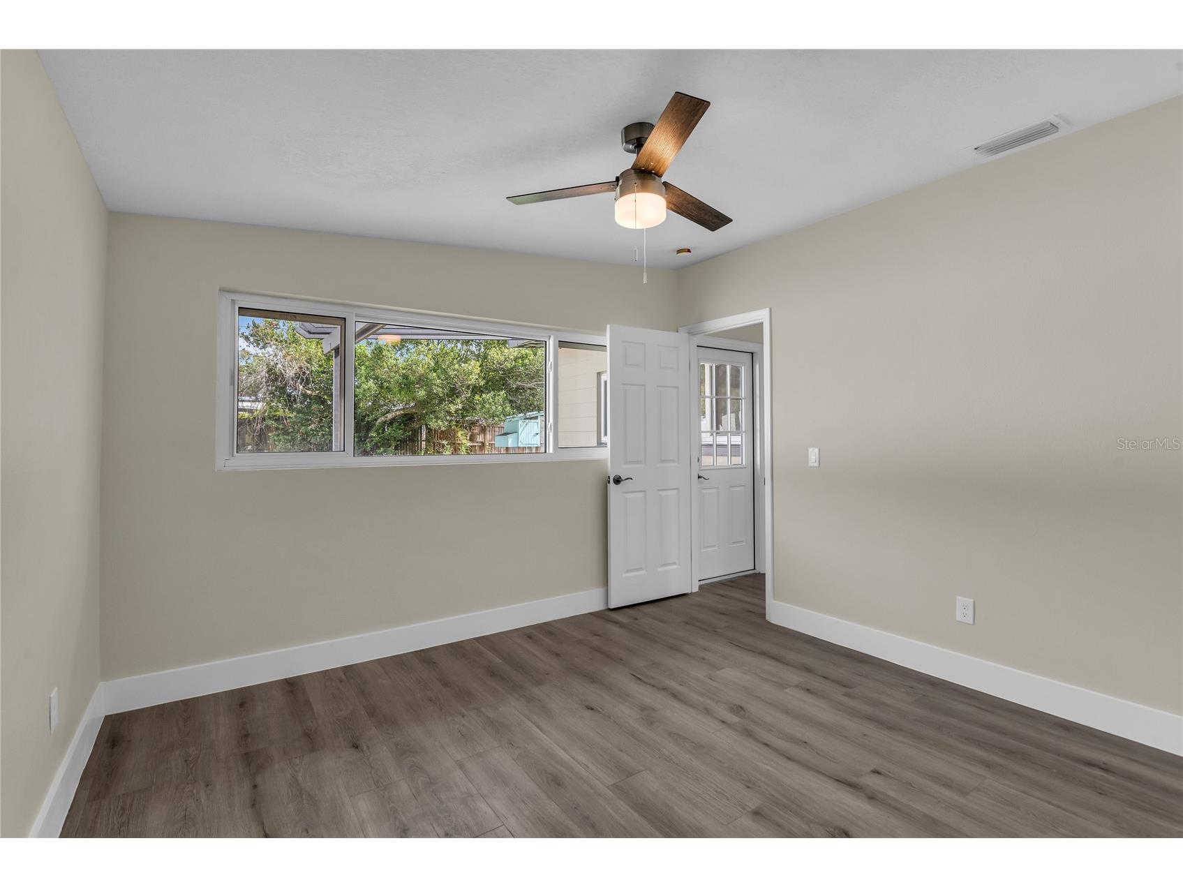 1311 Silverstone Avenue Orlando FL 32806 O6371705 image15