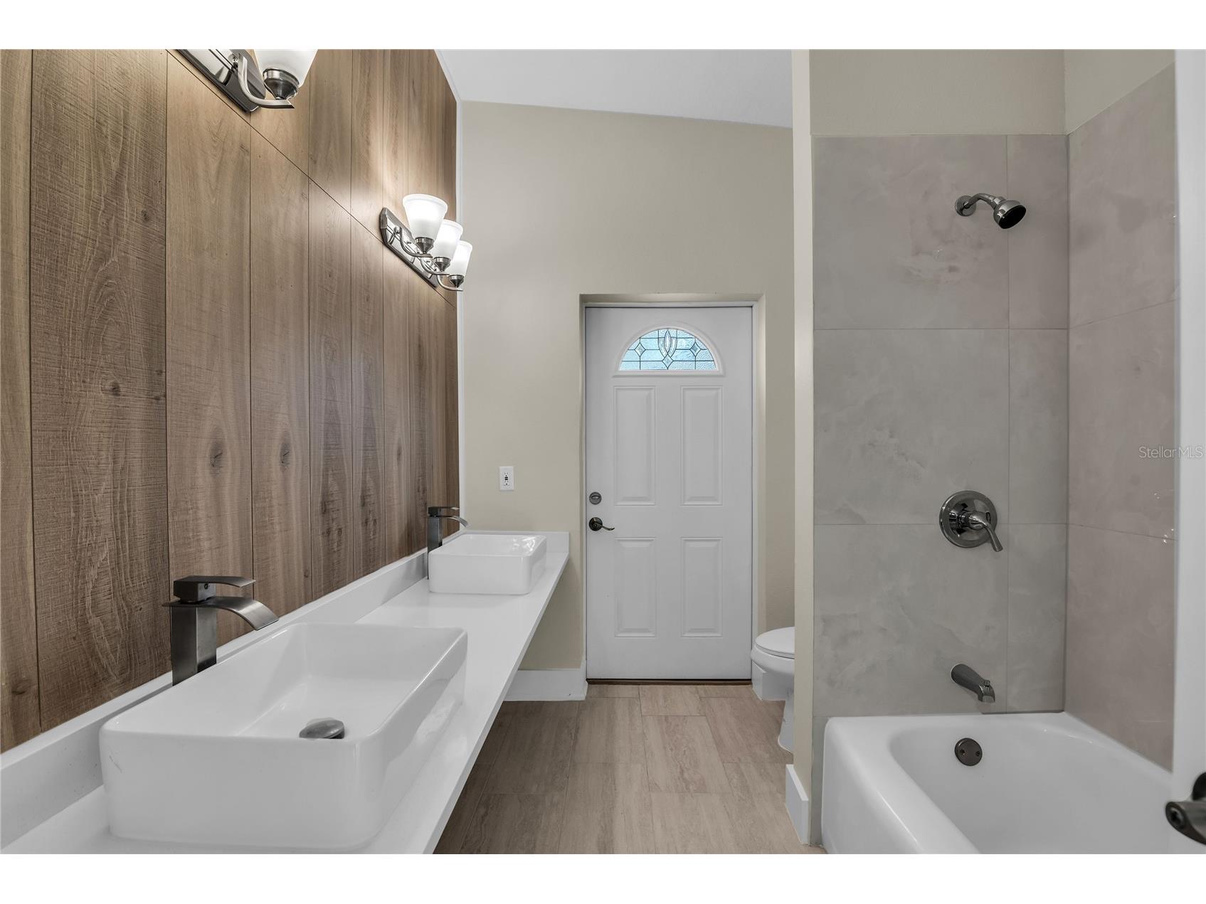 1311 Silverstone Avenue Orlando FL 32806 O6371705 image20