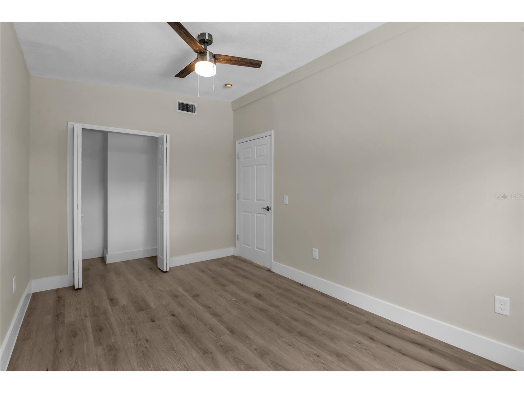 1311 Silverstone Avenue Orlando FL 32806 O6371705 image24