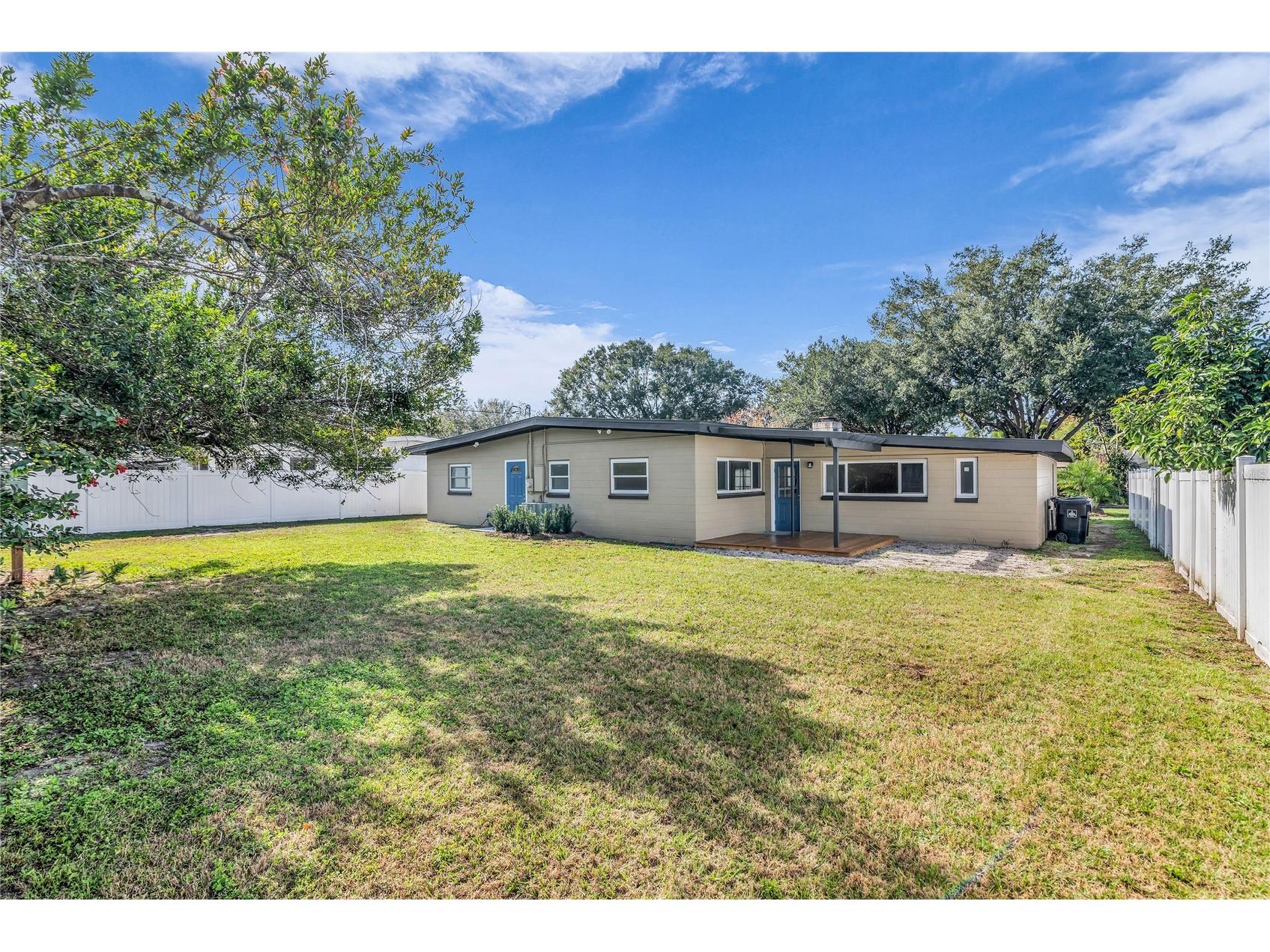 1311 Silverstone Avenue Orlando FL 32806 O6371705 image28